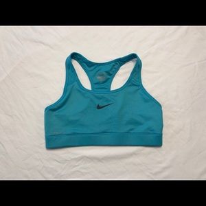 Nike pro sports bra